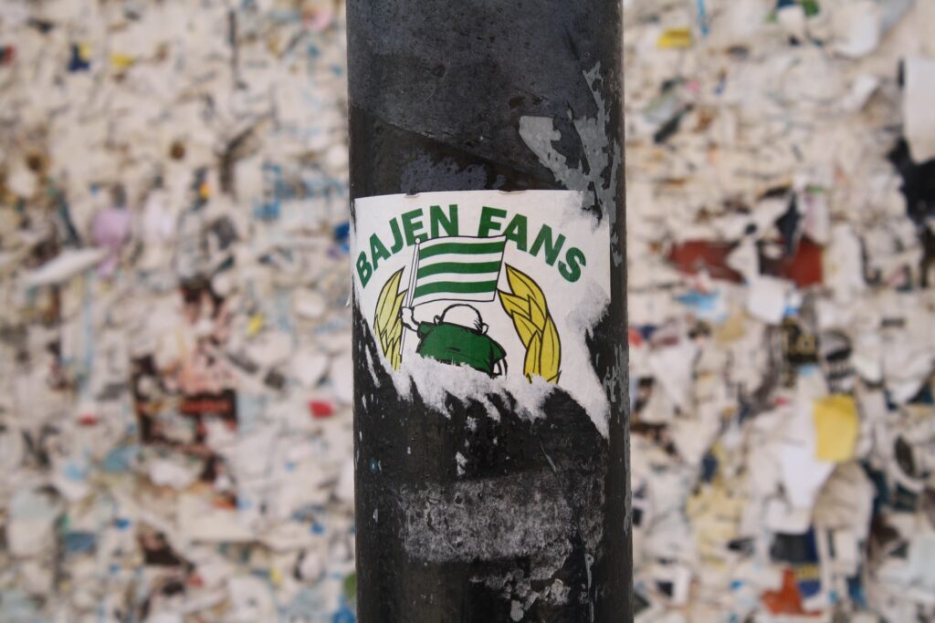 Ett Bajen-klistermärke